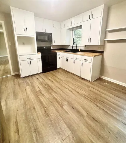 $150,900 | 806 East Beth Avenue, Whitney, TX 76692