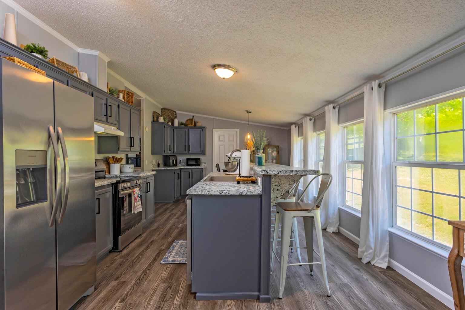 1355 Ideal Valley Road Spring City, TN 37381 - Photo 3 of 45 Kitchen