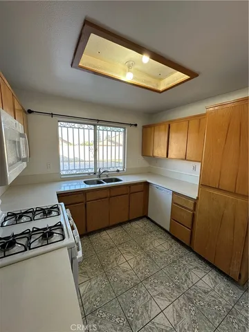 $3,150 | 8505 Robinia Street, Fontana, CA 92335