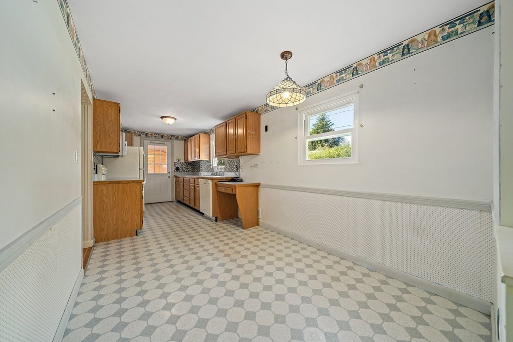 18 Walnut Avenue Scituate, MA 02066 - Photo 11 of 24