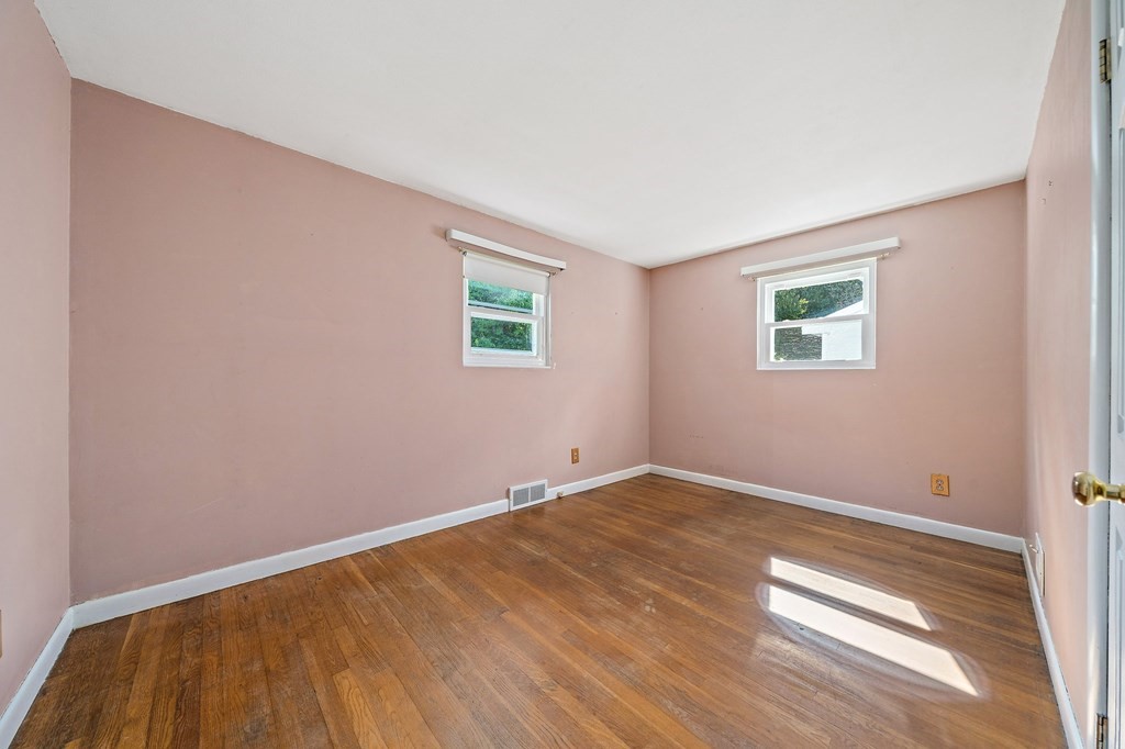 18 Walnut Avenue Scituate, MA 02066 - Photo 15 of 24