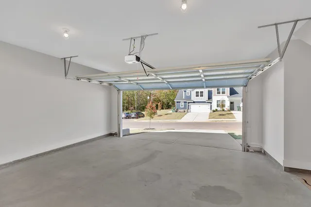 $2,695 | 323 Grange Vly Lane, Central, SC 29630