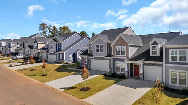 $2,695 | 323 Grange Vly Lane, Central, SC 29630