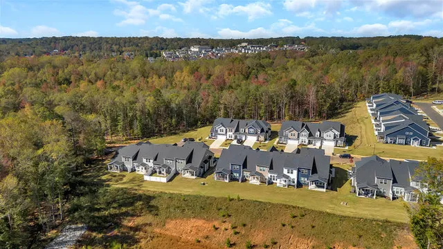 $2,695 | 323 Grange Vly Lane, Central, SC 29630