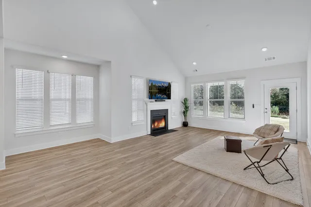 $2,695 | 323 Grange Vly Lane, Central, SC 29630