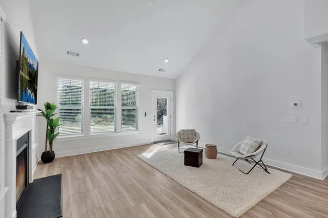 $2,695 | 323 Grange Vly Lane, Central, SC 29630