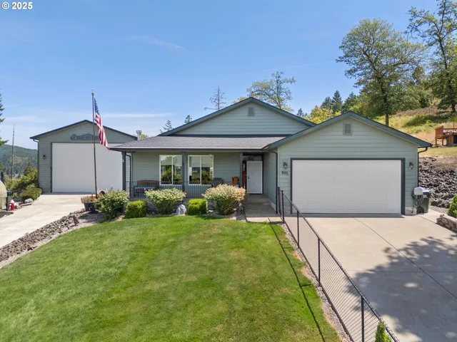 $750,000 | 895 Valley Vista Street, Sutherlin, OR 97479