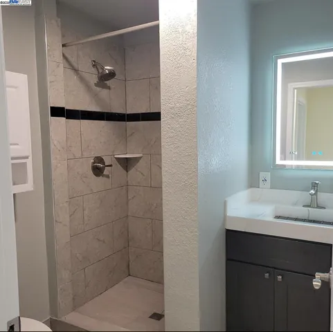 $3,750 | 824 Humboldt Street, Richmond, CA 94805