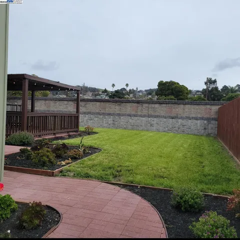 $3,750 | 824 Humboldt Street, Richmond, CA 94805