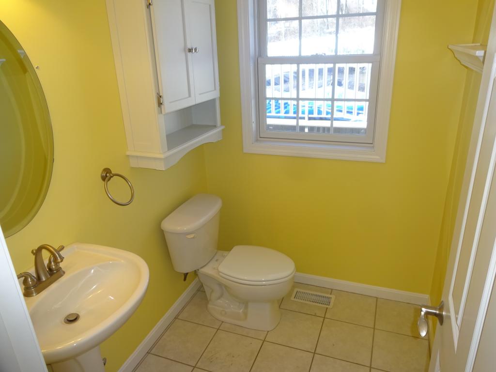 47 Longview Circle Pelham, NH 03076 - Photo 12 of 28