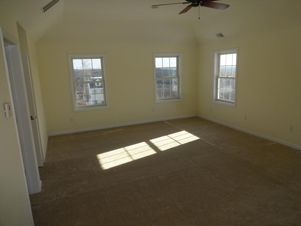 47 Longview Circle Pelham, NH 03076 - Photo 15 of 28