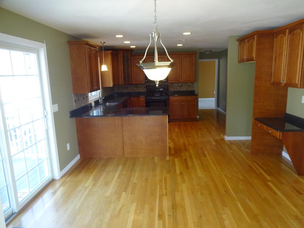 47 Longview Circle Pelham, NH 03076 - Photo 5 of 28