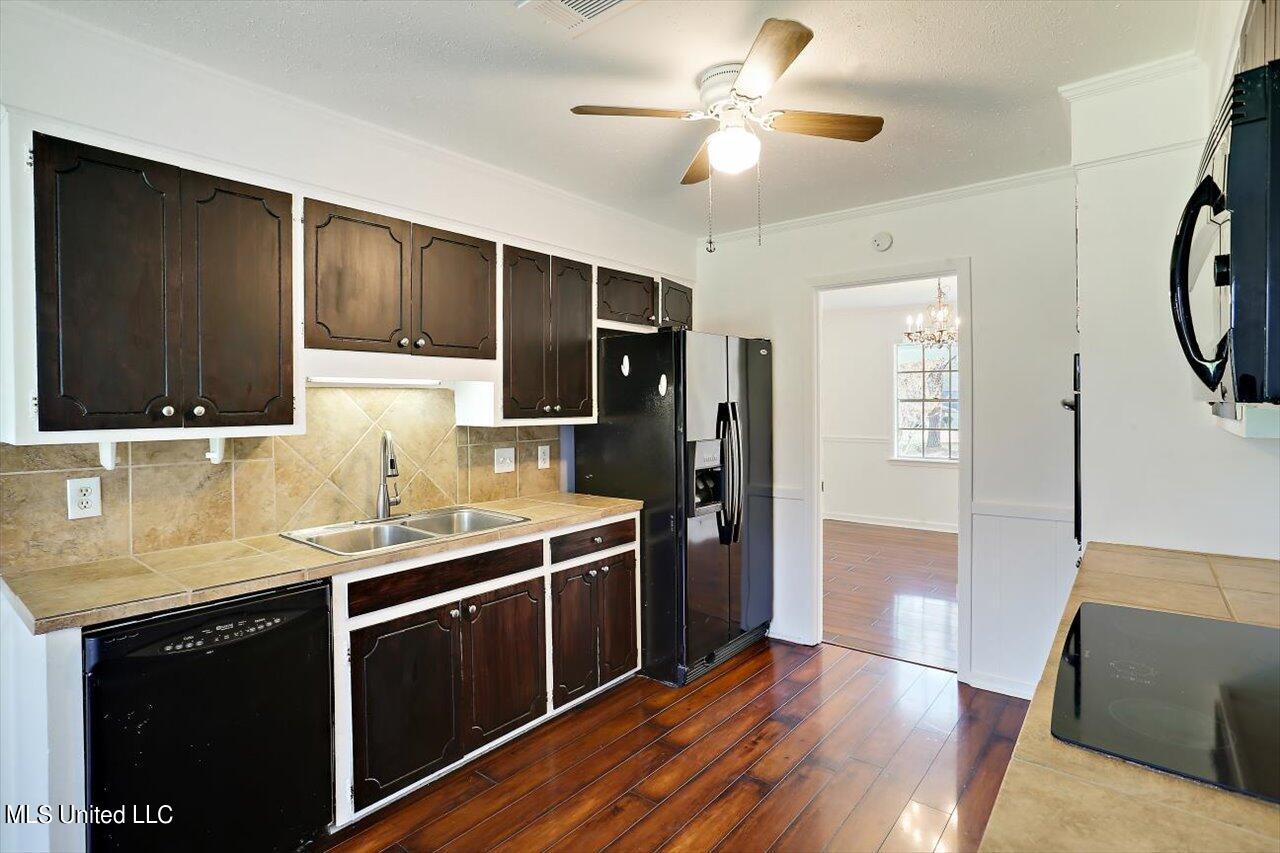 304 Hampton Street Clinton, MS 39056 - Photo 14 of 35 14-304 Hampton St