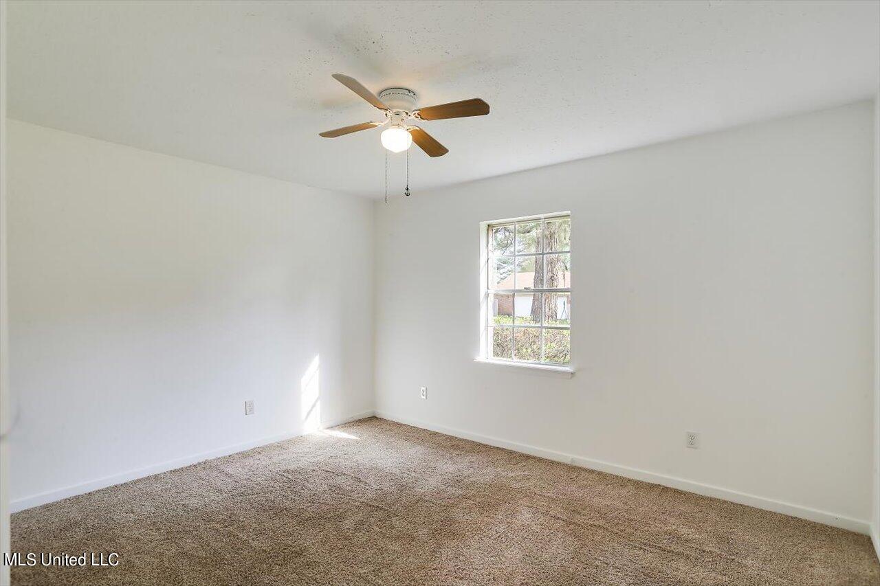 304 Hampton Street Clinton, MS 39056 - Photo 27 of 35 27-304 Hampton St