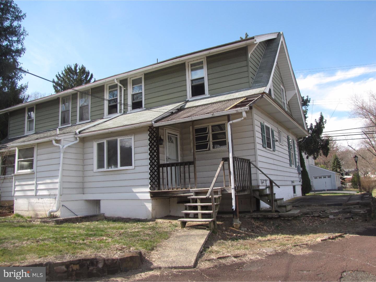 207 Spring Mt Road Schwenksville, PA 19473 - Photo 3 of 24 Gallery Image 3