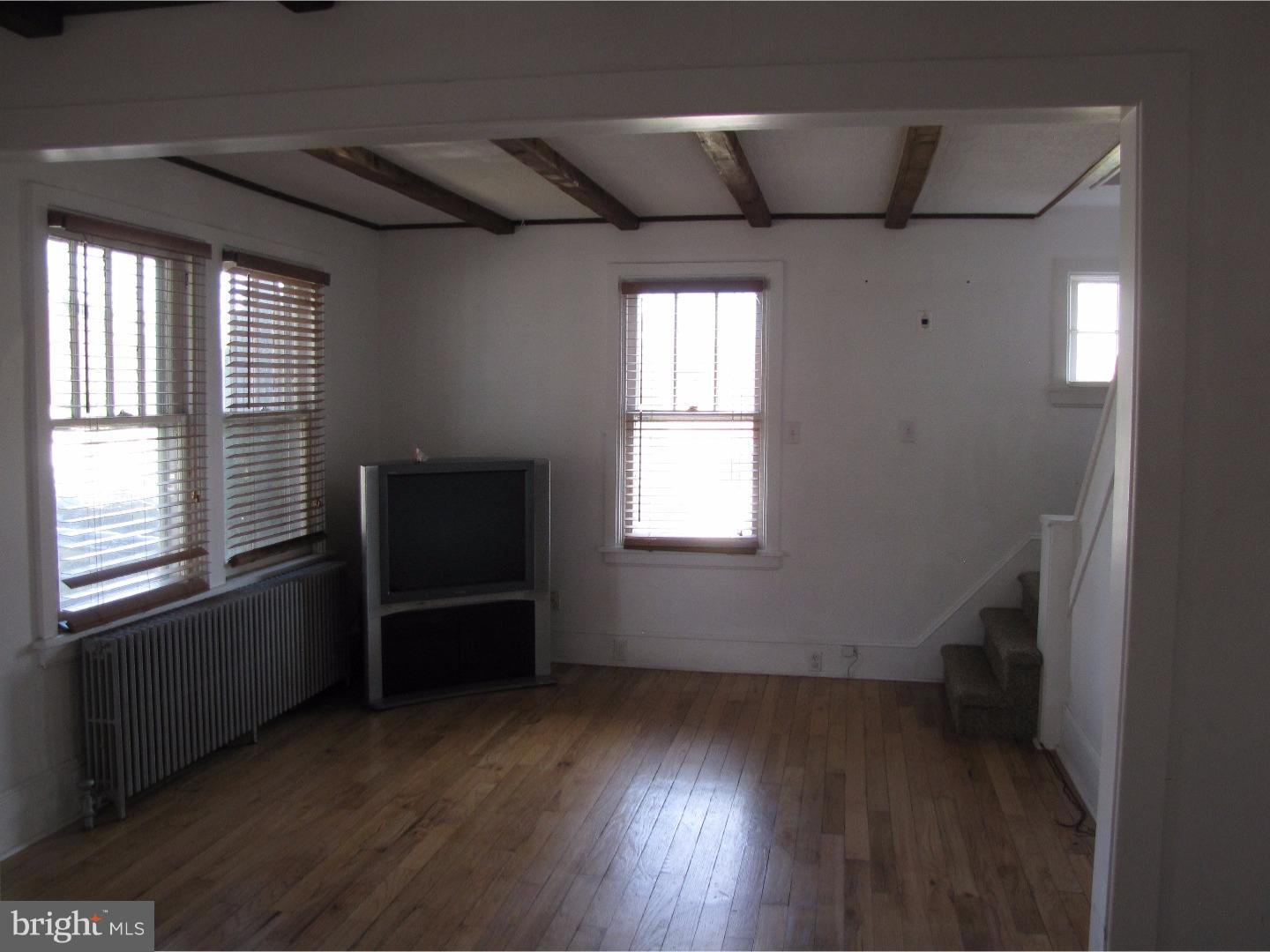 207 Spring Mt Road Schwenksville, PA 19473 - Photo 4 of 24 Gallery Image 4