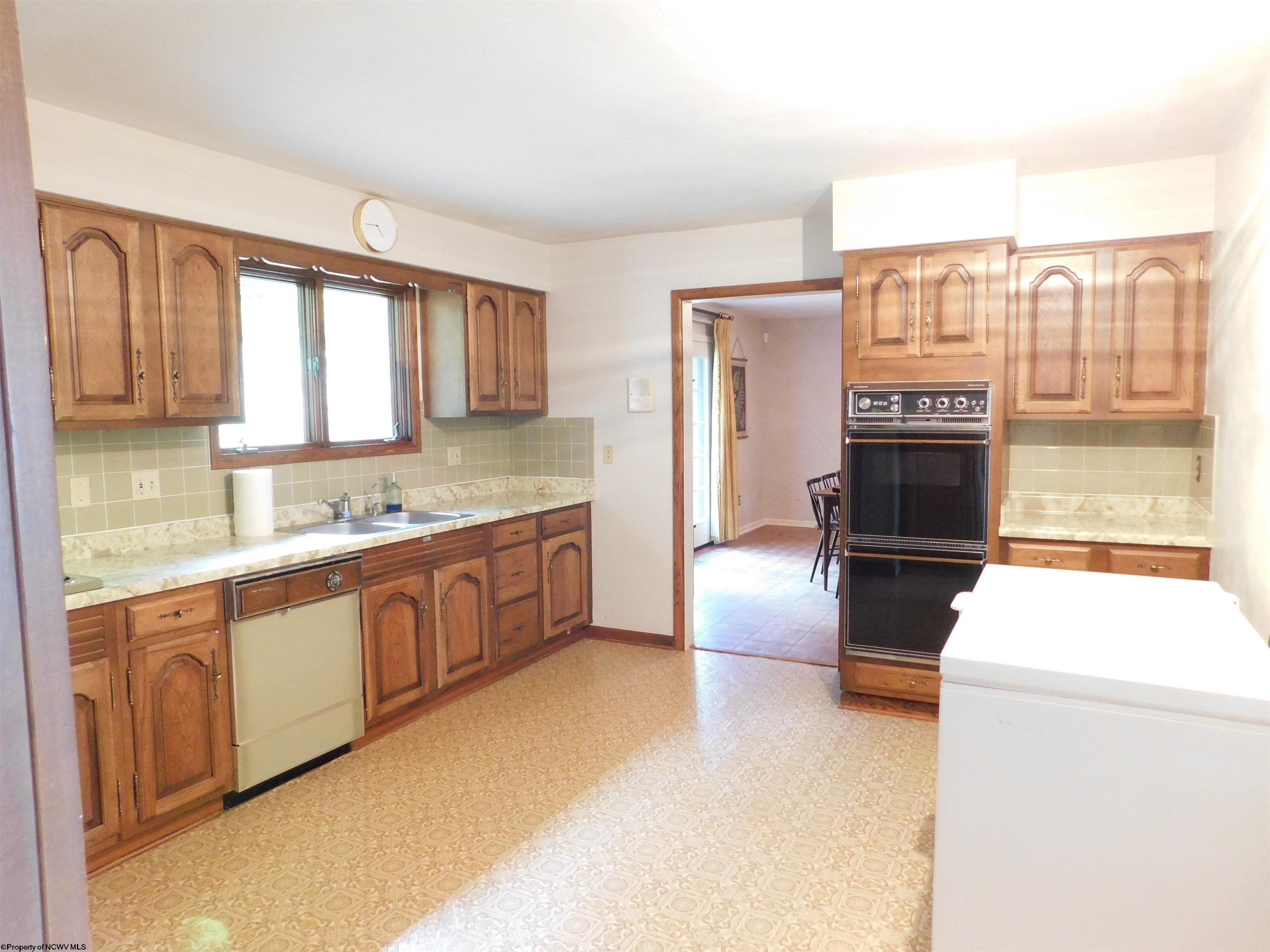 109 Emerson Road Clarksburg, WV 26301 - Photo 8 of 30 Gallery Image 8