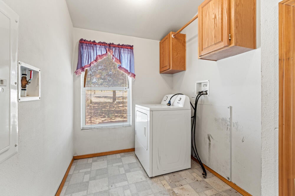 8665 Harpold Road Klamath Falls, OR 97603 - Photo 19 of 42 8665HarpoldRd.-22