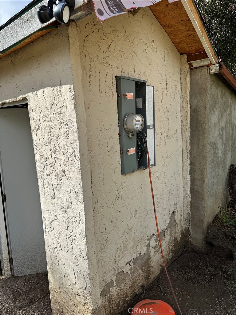 34930 East Benton Road Hemet, CA 92544 - Photo 32 of 54 Well house.