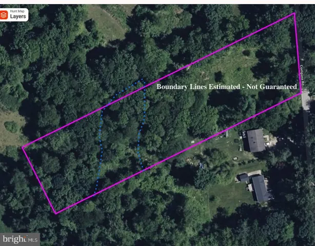 a view of a tennis court