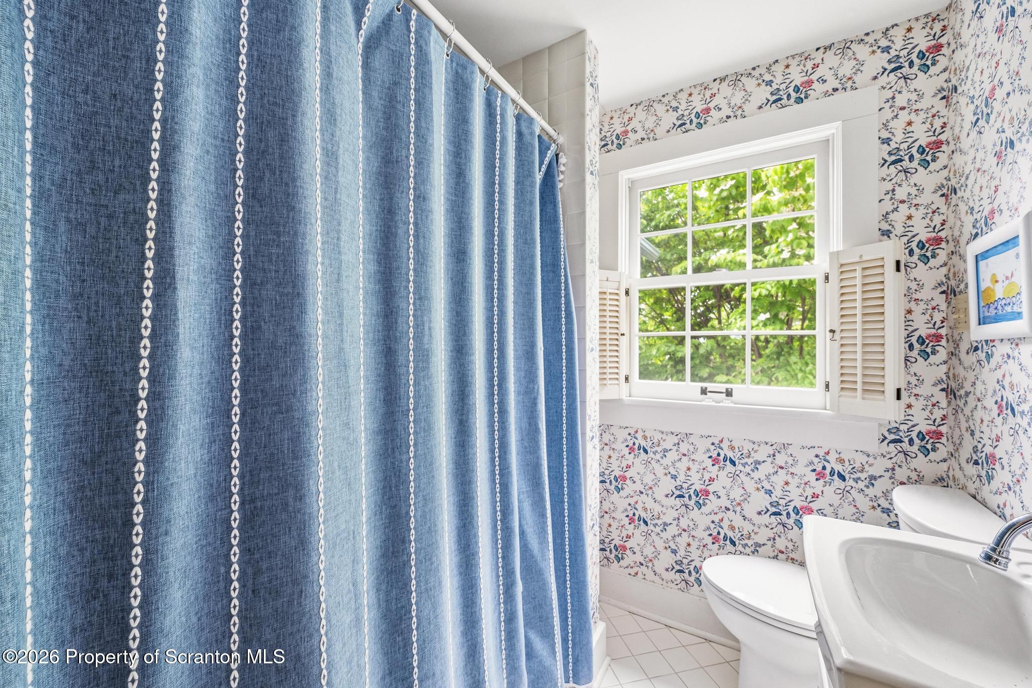 39 Golf Course Road Dallas, PA 18612 - Photo 35 of 111 DSC_8087-2