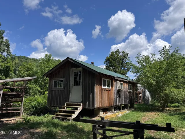 $59,900 | 127 Lincoln Hill Road, White Creek, NY 12057