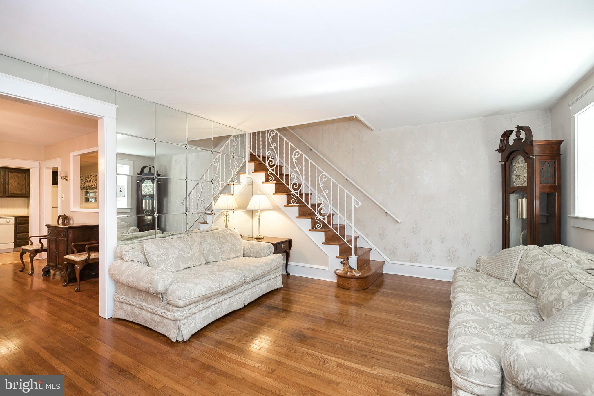 131 Walsh Road Lansdowne, PA 19050 - Photo 2 of 39 Living Room