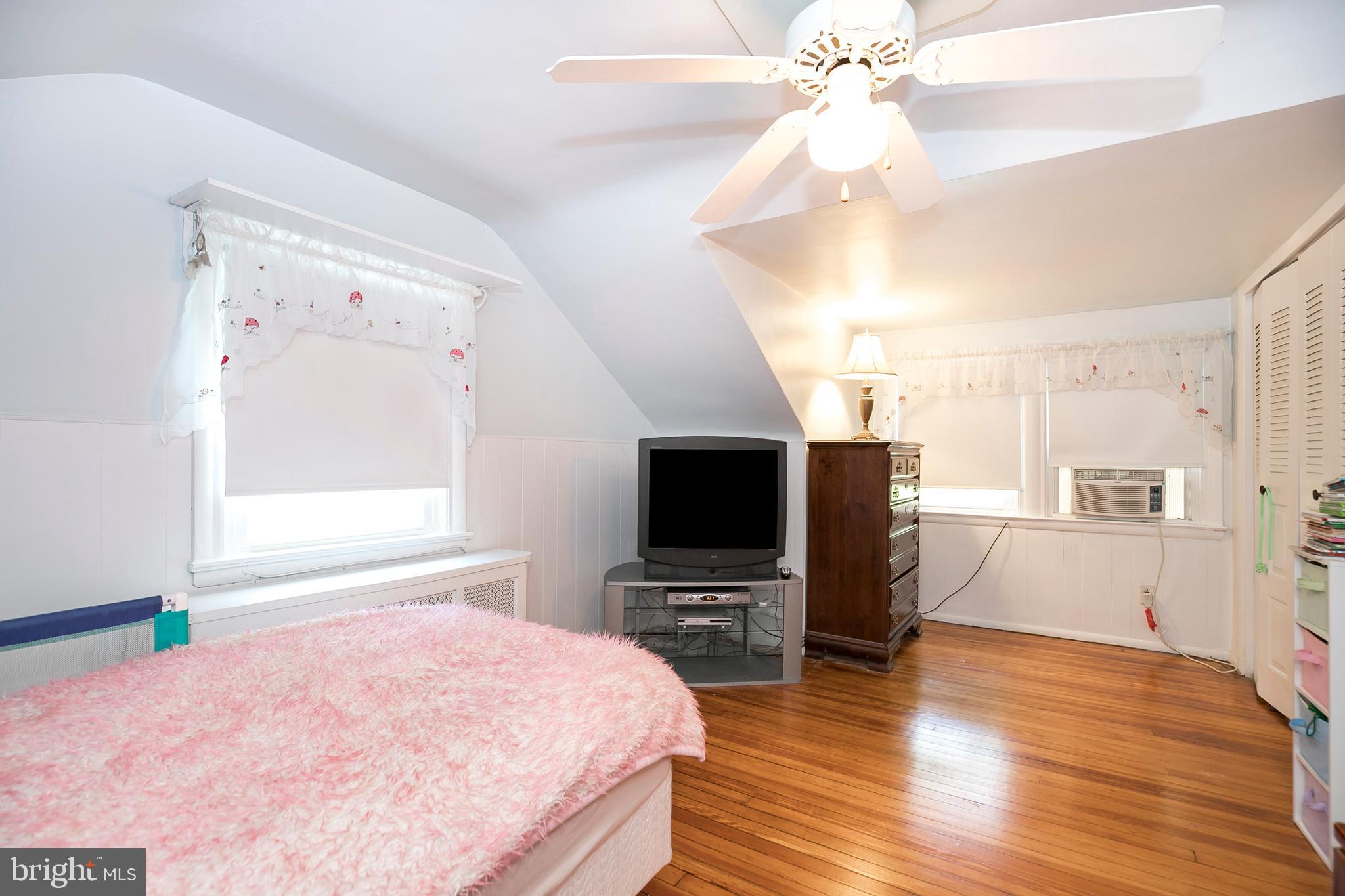 131 Walsh Road Lansdowne, PA 19050 - Photo 24 of 39 Bedroom 3