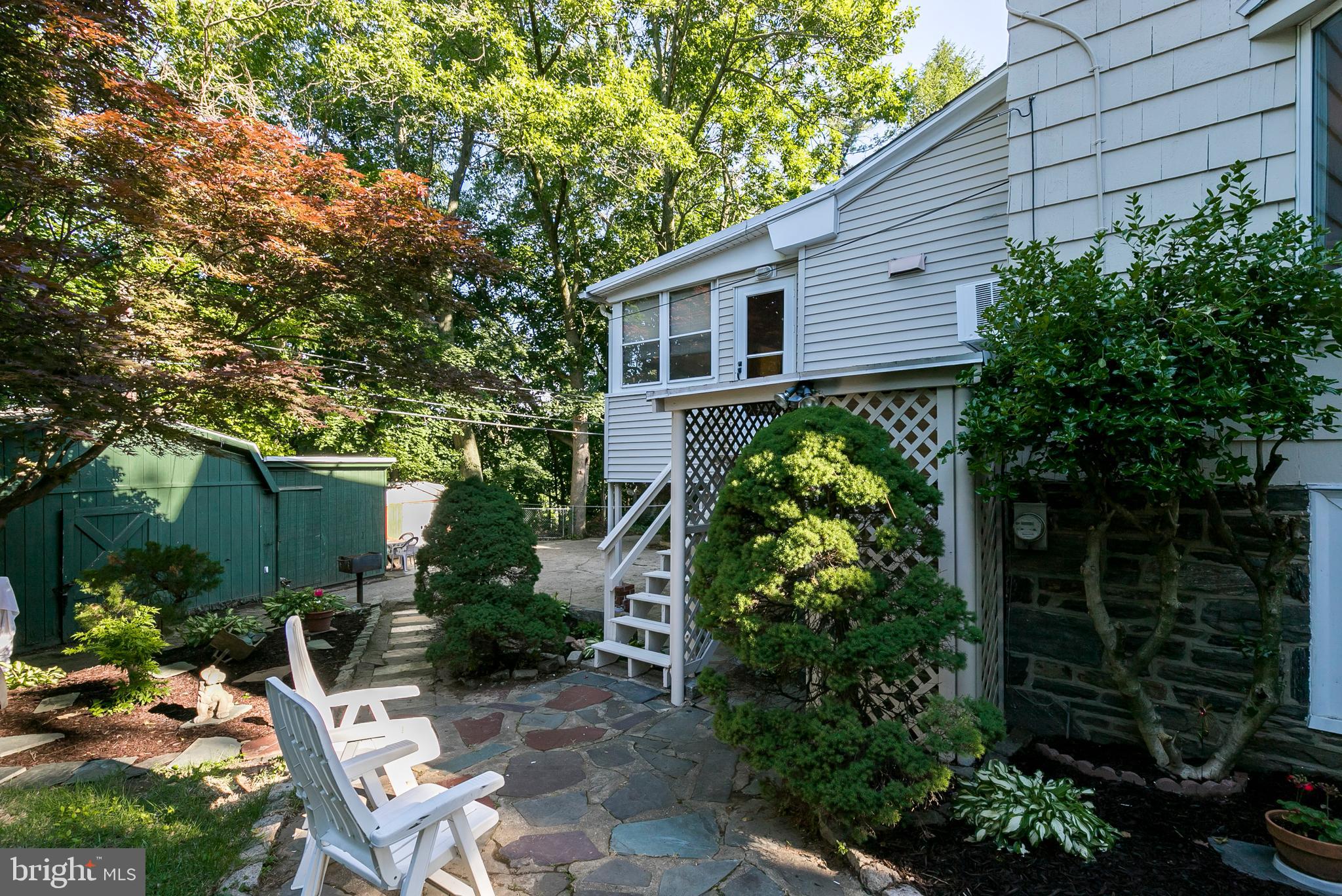 131 Walsh Road Lansdowne, PA 19050 - Photo 33 of 39 Side yard