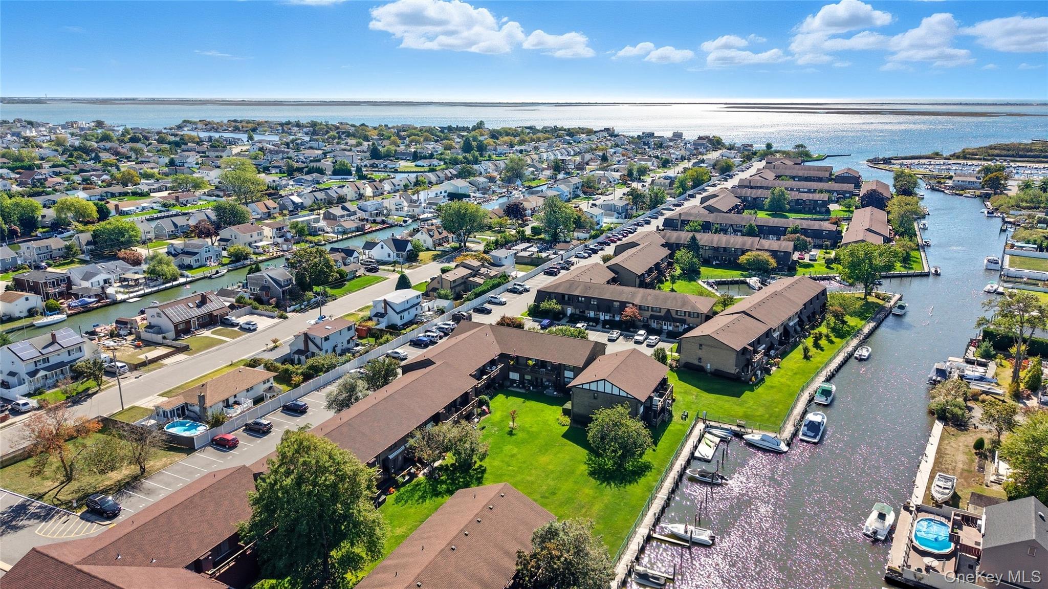 348 Mariners Way Copiague, NY 11726 - Photo 15 of 19 Canal Views