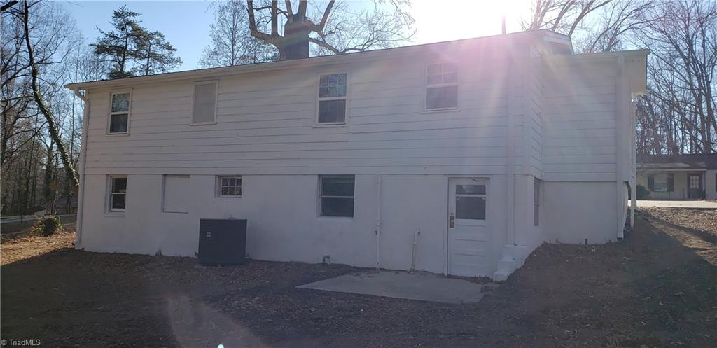 1711 Alexandria Road Greensboro, NC 27405 - Photo 3 of 9