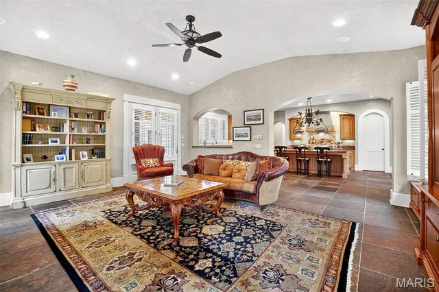 $4,185,000 | 1042 Wings Road, St. Albans, MO 63073
