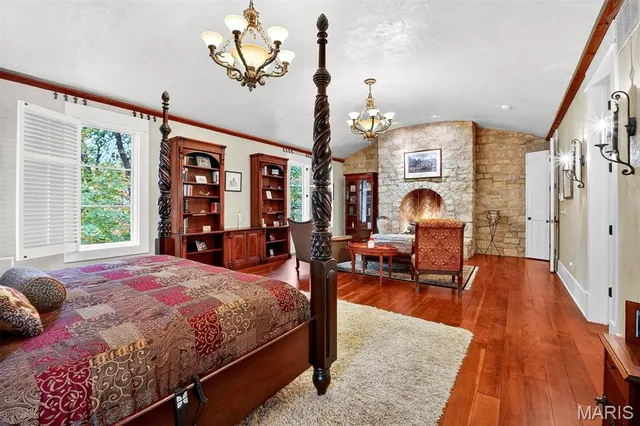 $4,185,000 | 1042 Wings Road, St. Albans, MO 63073