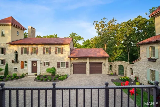 $4,185,000 | 1042 Wings Road, St. Albans, MO 63073