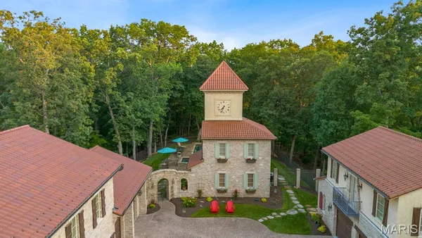 $4,185,000 | 1042 Wings Road, St. Albans, MO 63073