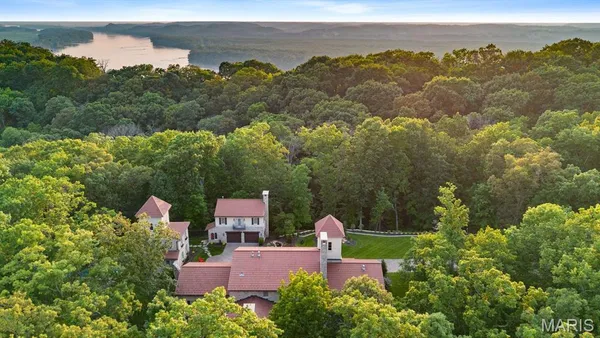 $4,185,000 | 1042 Wings Road, St. Albans, MO 63073