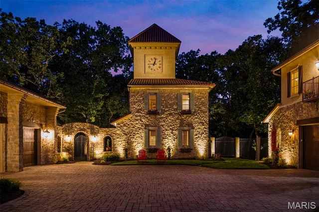 $4,185,000 | 1042 Wings Road, St. Albans, MO 63073