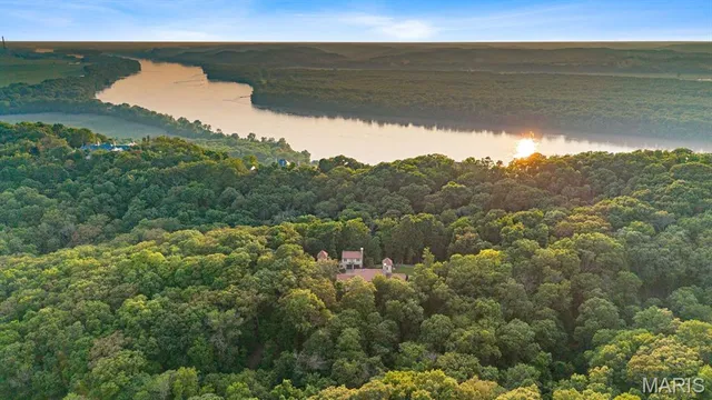 $4,185,000 | 1042 Wings Road, St. Albans, MO 63073