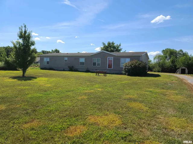 $165,000 | 16035 Caplinger Pond Road, Marion, IL 62959