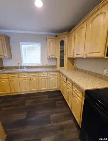 $165,000 | 16035 Caplinger Pond Road, Marion, IL 62959