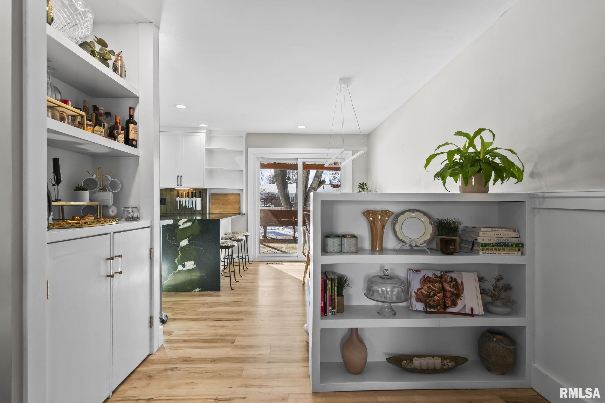 2518 Lindsay Road Springfield, IL 62704 - Photo 11 of 46