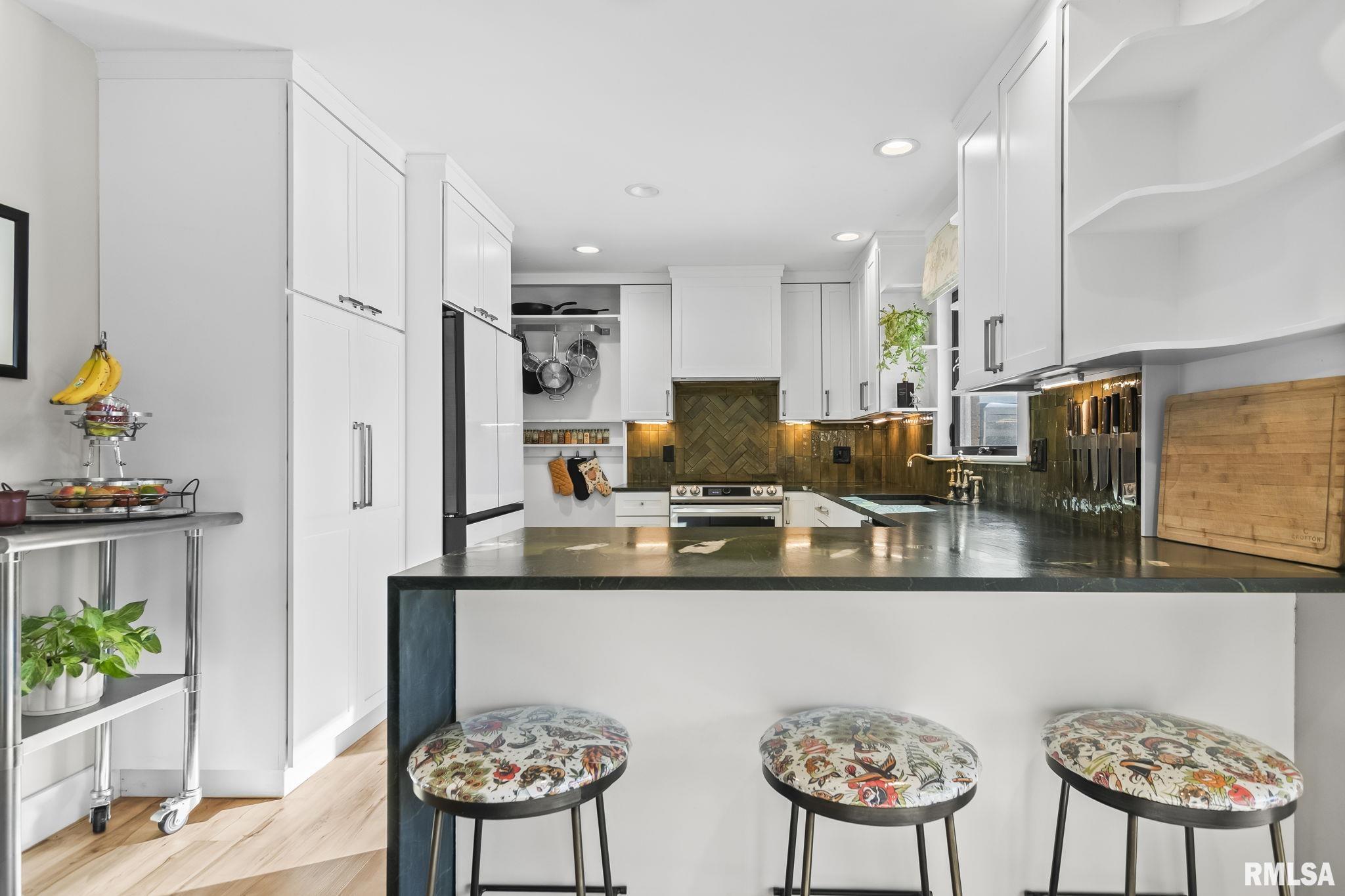 2518 Lindsay Road Springfield, IL 62704 - Photo 13 of 46