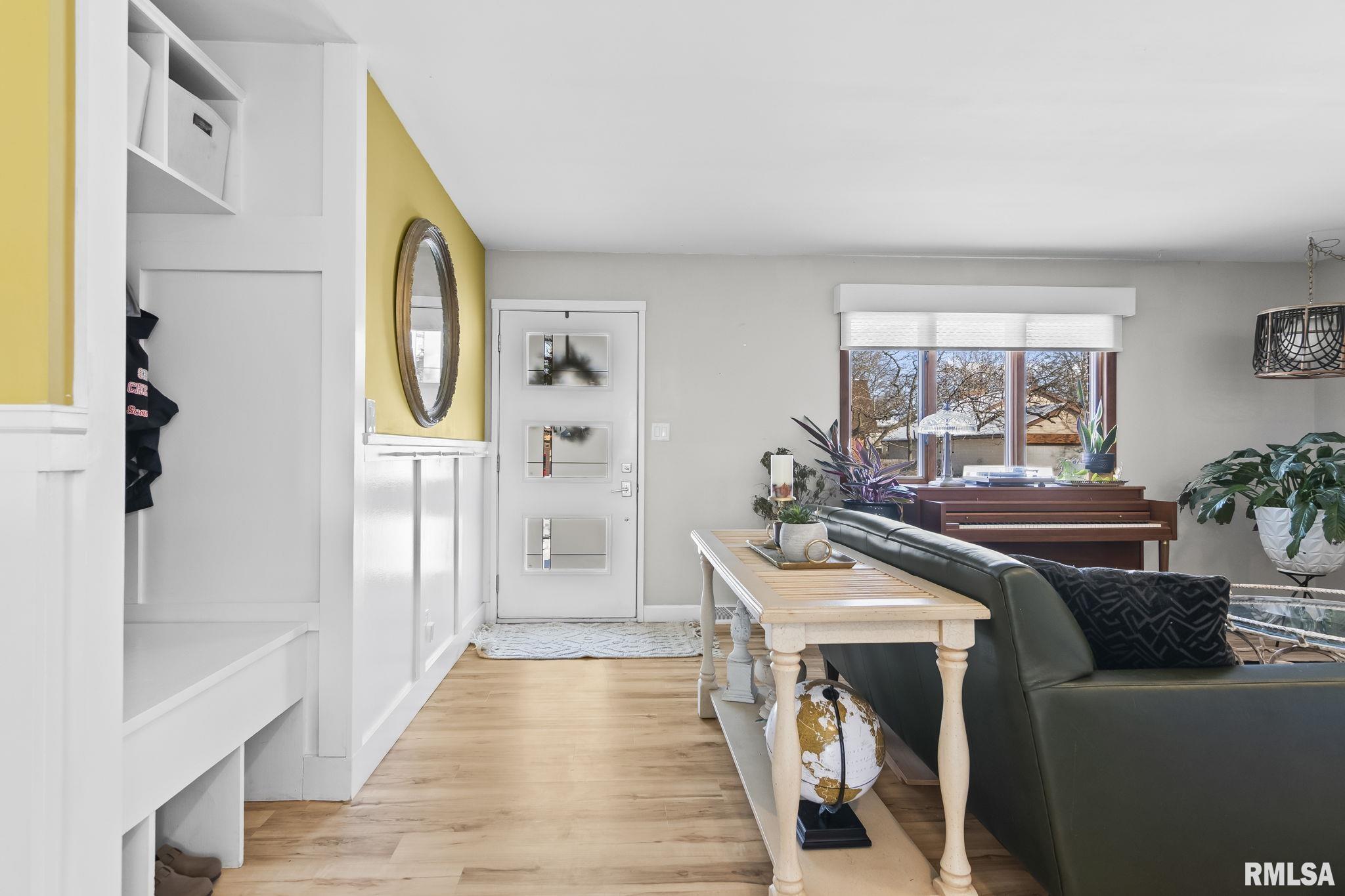 2518 Lindsay Road Springfield, IL 62704 - Photo 5 of 46