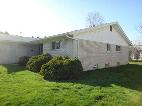 17718 Adrian Road Southfield, MI 48075 - Photo 2 of 24 20353940-1.JPG