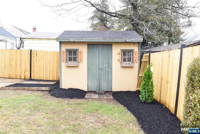 a front view of house with yard
