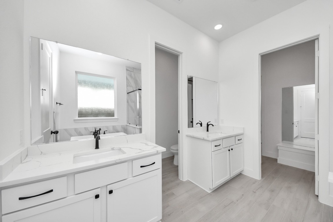 9514 Chateau Hill Manvel, TX 77578 - Photo 13 of 32 Stock Photo