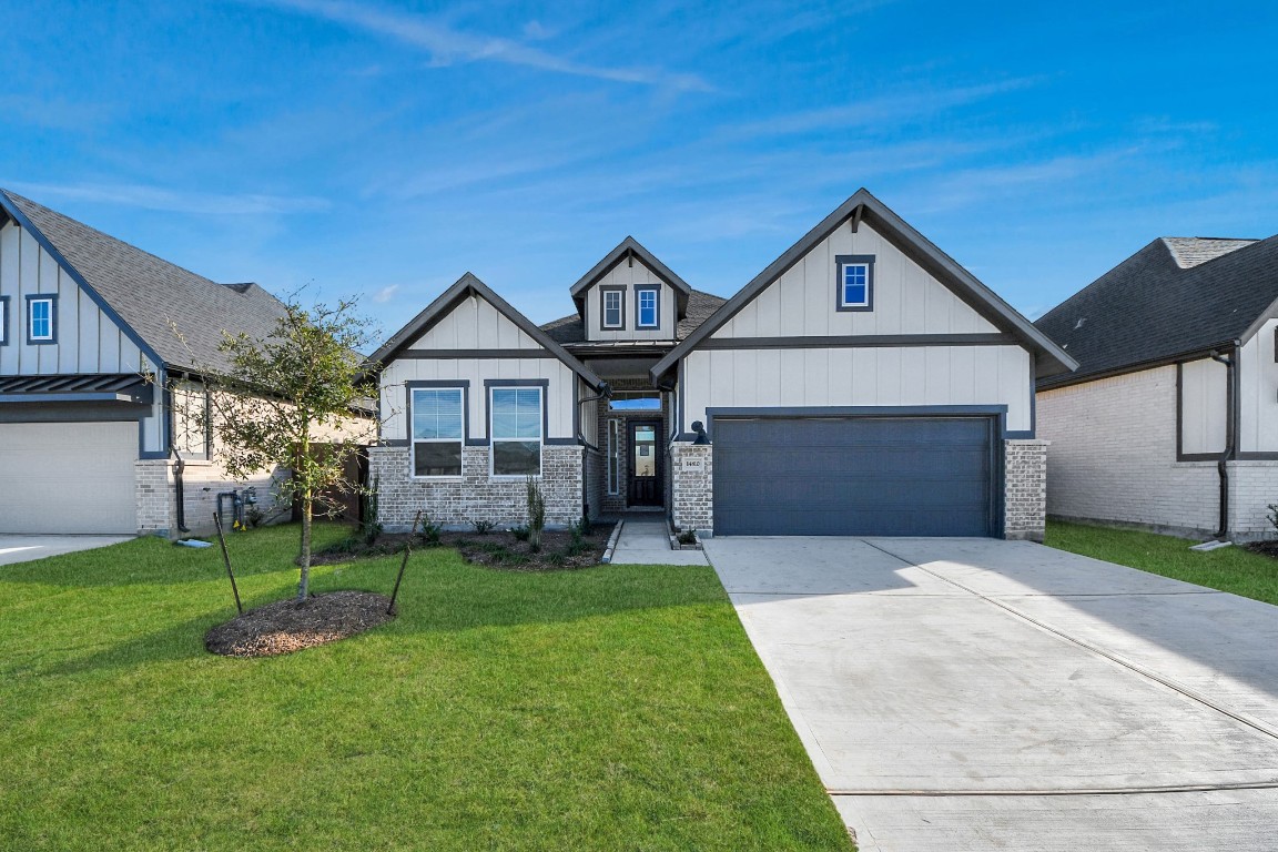 9514 Chateau Hill Manvel, TX 77578 - Photo 2 of 32 Stock Photo