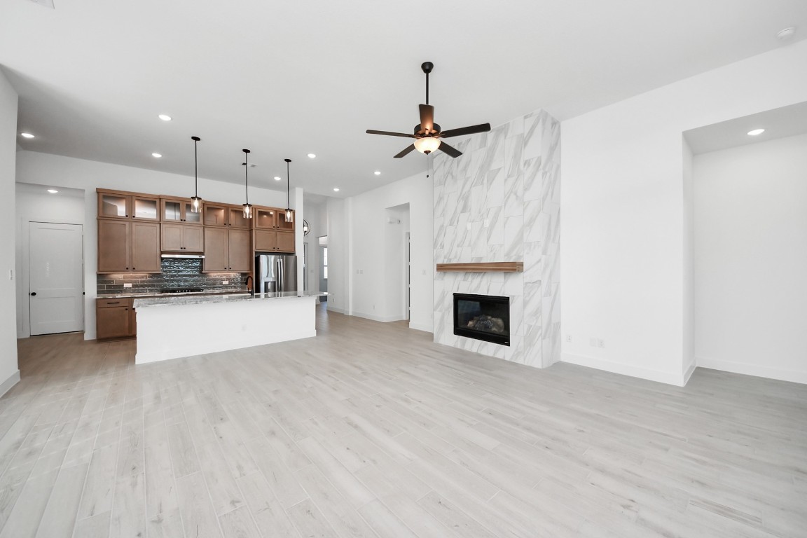 9514 Chateau Hill Manvel, TX 77578 - Photo 4 of 32 Stock Photo