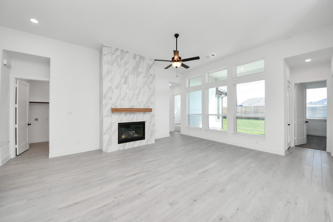 9514 Chateau Hill Manvel, TX 77578 - Photo 5 of 32 Stock Photo