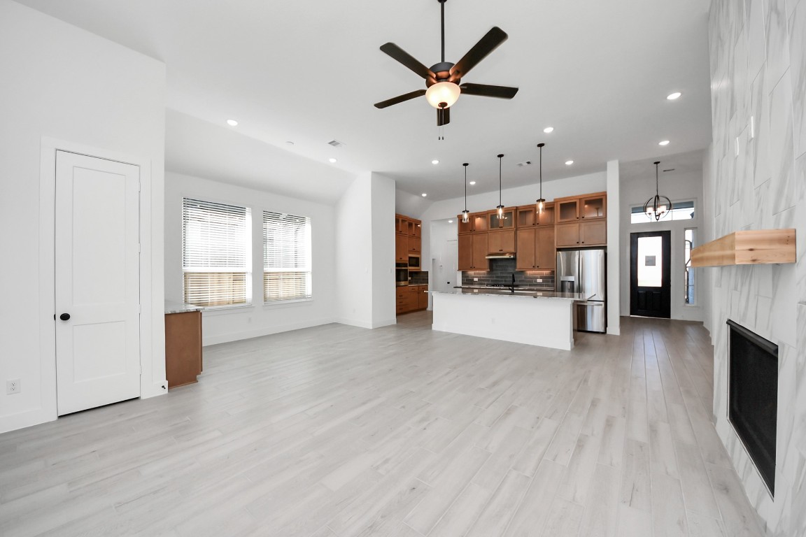 9514 Chateau Hill Manvel, TX 77578 - Photo 6 of 32 Stock Photo